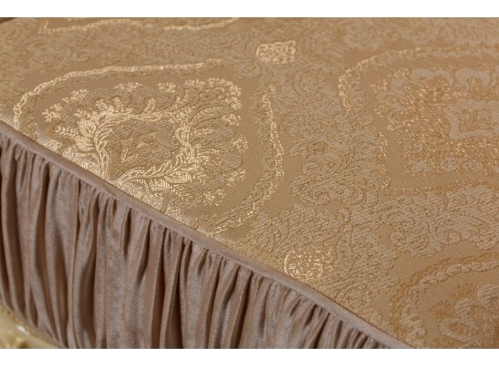 Кресло Эсмеральда, крем (ткань золото)