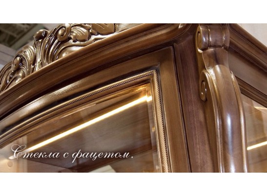 Шкаф с витриной Луи 3 полки ММ-240-01