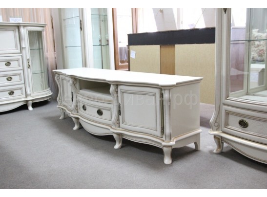 Тумба под телевизор Луи с открытой полкой ММ-240-05