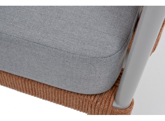 "Диего" кресло плетеное из роупа, каркас алюминий светло-серый (RAL7035) муар, роуп оранжевый меланж круглый, ткань светло-серая в Каменске-Уральском