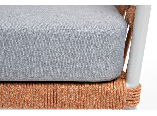 "Диего" кресло плетеное из роупа, каркас алюминий светло-серый (RAL7035) муар, роуп оранжевый меланж круглый, ткань светло-серая в Каменске-Уральском