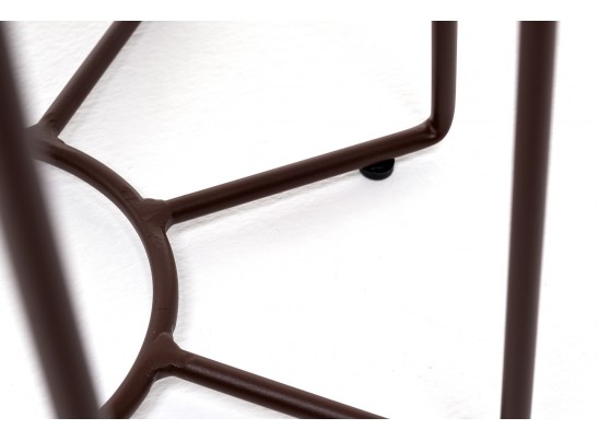 "Эквадор" журнальный стол из HPL круглый Ø40 H55, каркас из алюминия коричневый (RAL 8016) муар, цвет столешницы "дуб" в Каменске-Уральском