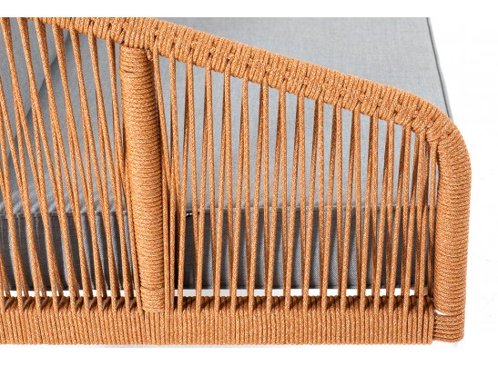 "Канны" диван 2-местный плетеный из роупа, каркас алюминий светло-серый (RAL7035) муар, роуп оранжевый меланж круглый, ткань светло-серая в Каменске-Уральском