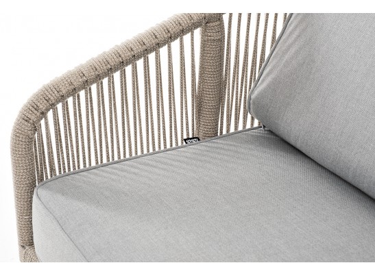 "Канны" диван 2-местный плетеный из роупа, каркас алюминий светло-серый (RAL7035) шагрень, роуп серый меланж круглый, ткань светло-серая в Каменске-Уральском