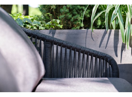 "Канны" диван 2-местный плетеный из роупа, каркас алюминий темно-серый (RAL7024) муар, роуп темно-серый круглый, ткань темно-серая 027 в Каменске-Уральском