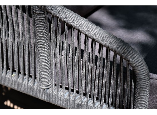 "Канны" диван 2-местный плетеный из роупа, каркас алюминий темно-серый (RAL7024) муар, роуп темно-серый круглый, ткань темно-серая 027 в Каменске-Уральском