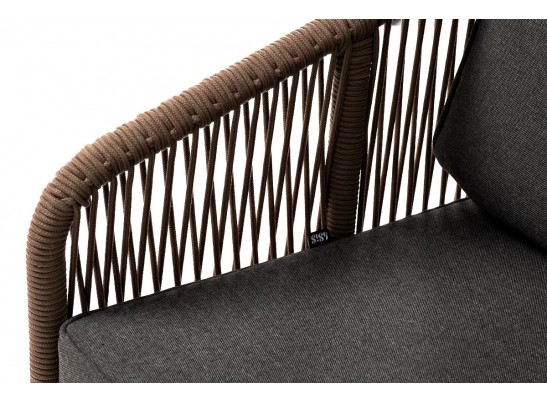 "Канны" кресло плетеное из роупа, каркас алюминий коричневый (RAL8016) муар, роуп коричневый круглый, ткань темно-серая 027 в Каменске-Уральском