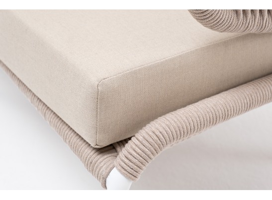 "Милан" диван 3-местный плетеный из роупа, каркас алюминий белый муар, роуп бежевый круглый, ткань бежевая 052 в Каменске-Уральском