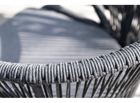 "Милан" стул плетеный из роупа, каркас алюминий темно-серый (RAL7024) шагрень, роуп темно-серый круглый, ткань темно-серая в Каменске-Уральском