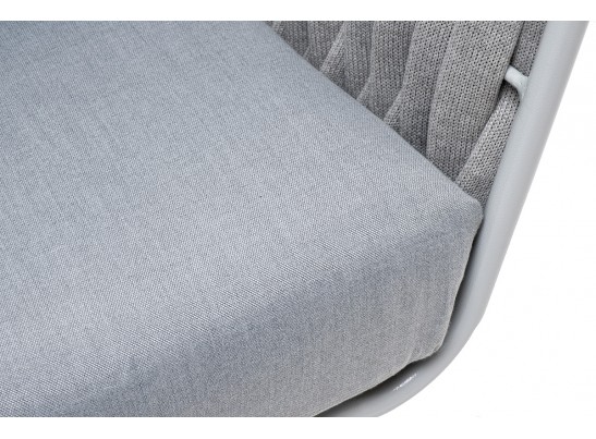 "Монако" кресло плетеное из роупа, каркас алюминий светло-серый (RAL7035) муар, роуп светло-серый 40 мм, ткань светло-серая в Каменске-Уральском