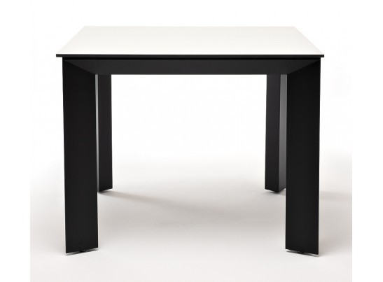 "Венето" обеденный стол из HPL 90х90см, цвет молочный, каркас черный в Каменске-Уральском