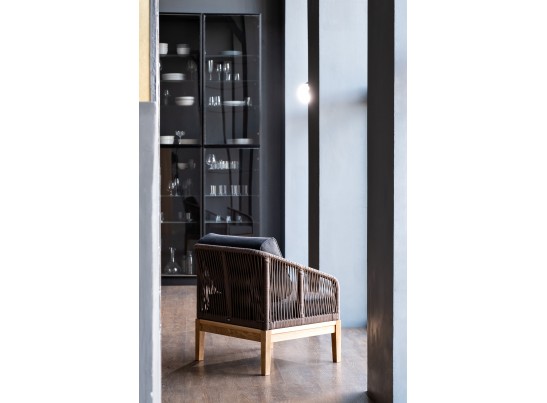 "Канны" кресло плетеное из роупа, основание дуб, роуп коричневый круглый, ткань темно-серая 027 в Каменске-Уральском