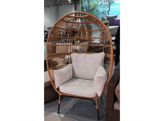 Кресло-кокон на ножках AFM-815B Beige в Каменске-Уральском