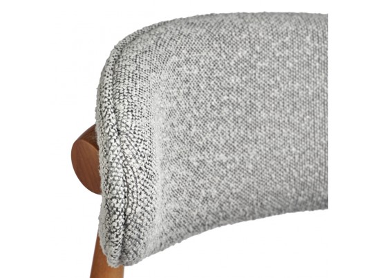 Стул Lucas светло-серый букле с ножками цвета орех в Каменске-Уральском