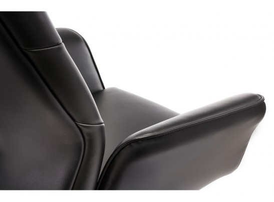 Компьютерное кресло Trivia черное в Каменске-Уральском