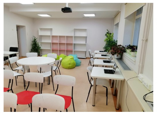 Стул на металлокаркасе SHT-S85М белый / черный в Каменске-Уральском