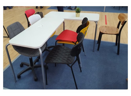 Деревянный стол SHT-T35 70/50 белый матовый / хром лак в Каменске-Уральском