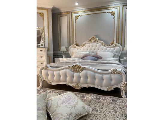 Кровать двуспальная с мягким изголовьем Натали 180, белая