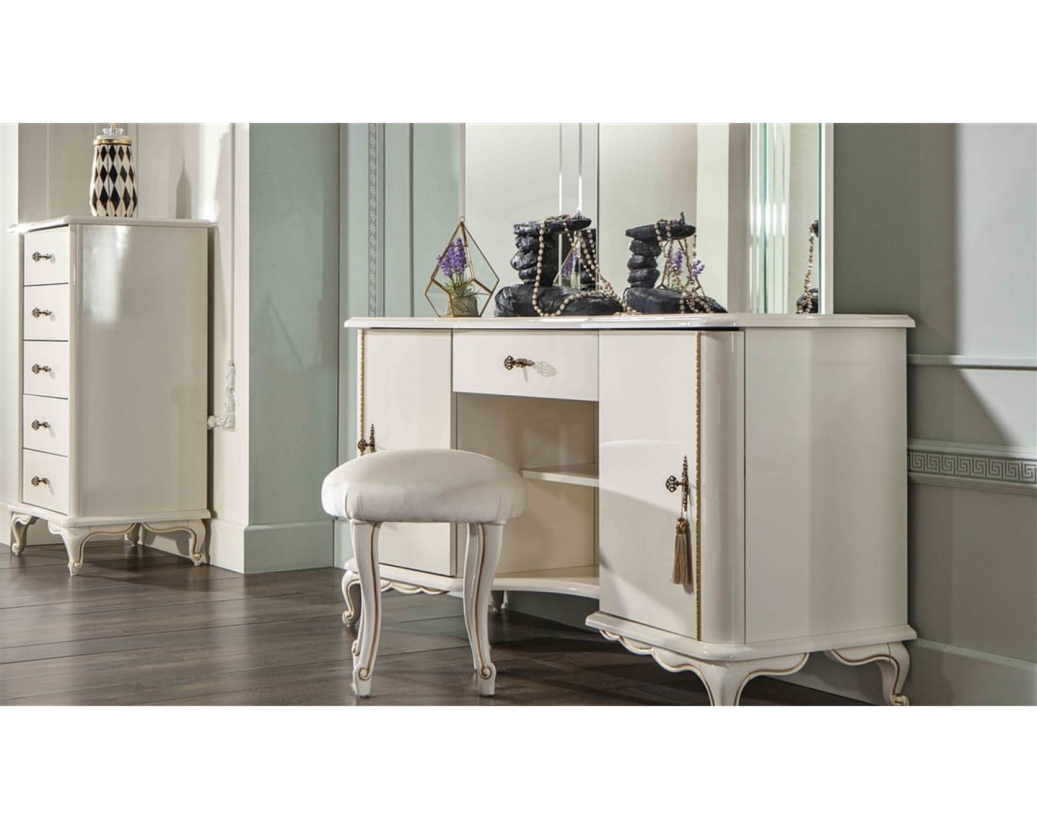 Bellona sanvito комод. Туалетные столы беллона. Вителла. Стол гравита беллона. Песаро беллона.