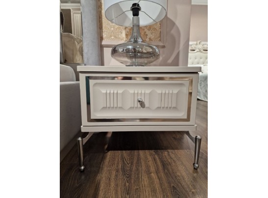 Тумба Замира серый камень в Каменске-Уральском