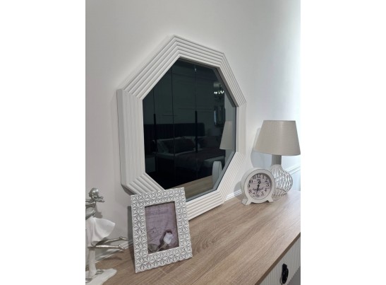 Туалетный столик Стелла белый