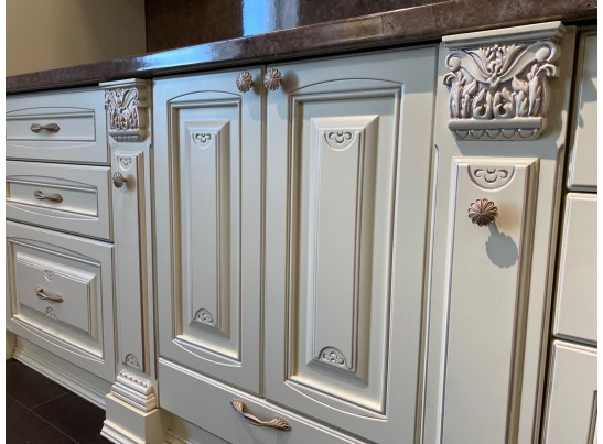 Кухня Афина 30 (3,9*2,6 м) крем/фиолетовая патина