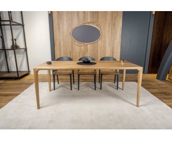 Стол из массива дуба «Милина» цельный