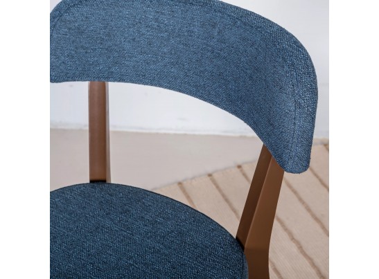 Стул Франк Сканди в Каменске-Уральском