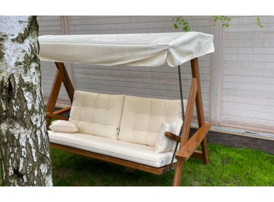 Качели Lyon с бежевыми подушками в Каменске-Уральском