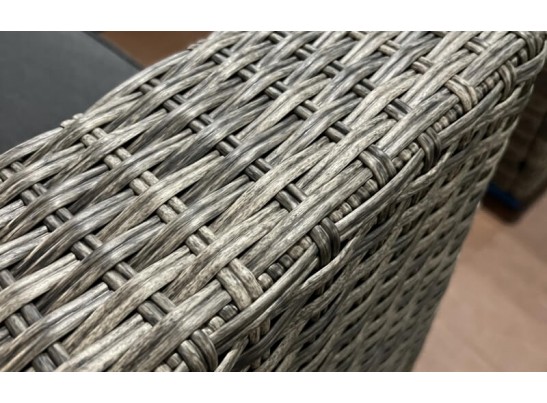 Лаунж-зона KARL с трёхместным диваном (серая) в Каменске-Уральском