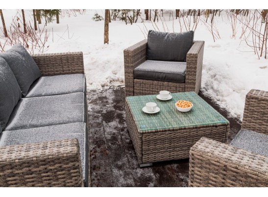 Лаунж-зона KARL с трёхместным диваном (серая) в Каменске-Уральском