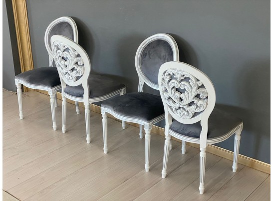 Стул с декоративной спинкой Медальон Винтаж (белый, патина серебро)