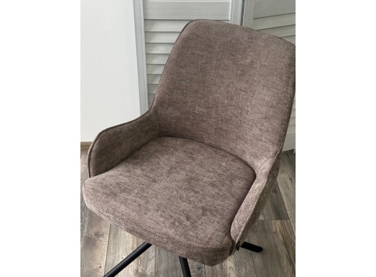 Стул ЛУИДЖИ ДАНС 180 град. поворотный, NORDIC 35 Серо-коричневый / Черный каркас, в Каменске-Уральском