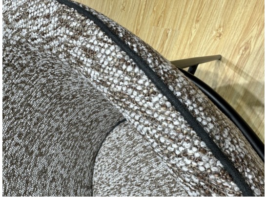 Стул GUST цвет бежевый TOPIC 410 / черный каркас / Товарный знак DISAUR в Каменске-Уральском