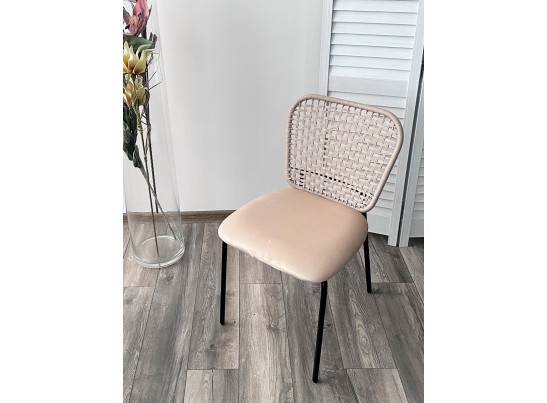 Стул JUNO G062-03 светлый беж, велюр / черный каркас в Каменске-Уральском