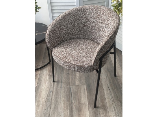 Стул GUST цвет бежевый TOPIC 410 / черный каркас / Товарный знак DISAUR в Каменске-Уральском