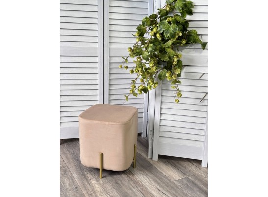 Пуф для гостиной OTTO, цвет Velutto 05 Бежевый, велюр / золотой каркас в Каменске-Уральском