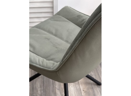 Стул ОСЛО Atmocfera 695 Зеленый / Orakul 695 Зеленый / Черный каркас M-City в Каменске-Уральском