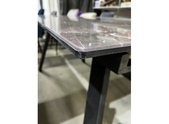 Стол Морис 140 ДАРК, стекло / черный каркас в Каменске-Уральском