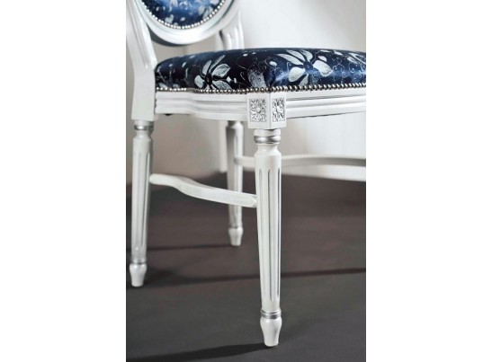 3246/SR Стул, P66 белый с патиной и серебряными деталями / ткань UPH GENE 3057 LIGHT BLUE СКИДКА 50% в Каменске-Уральском