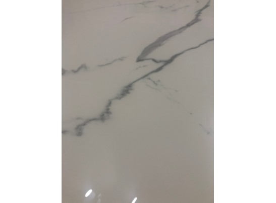 Стол CORNER 120 GLOSS STATUARIO WHITE SOLID CERAMIC / BLACK, ®DISAUR в Каменске-Уральском