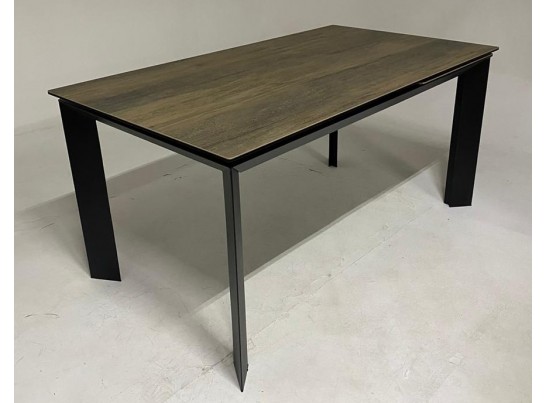 Стол CREMONA 140 KL-61 под дерево, итальянская керамика/ черный каркас, ®DISAUR в Каменске-Уральском